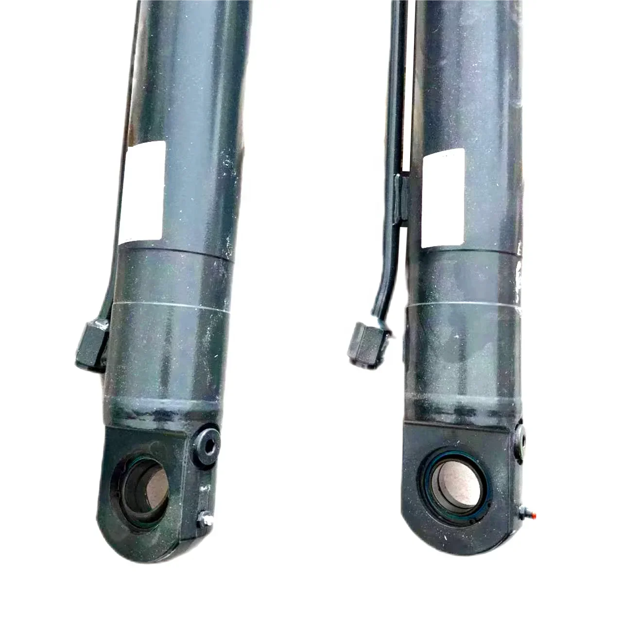 The cylinder is used for CSC440 model part N5861130