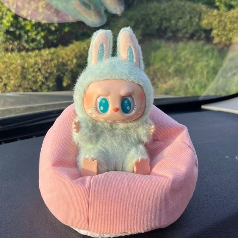 Sofá Mini Labubu de 17cm: Boneca Fofa para Carro, Sofá Decorativo, Acessórios para Bonecas Humanas, Brinquedo Infantil, Presente de Aniversário
