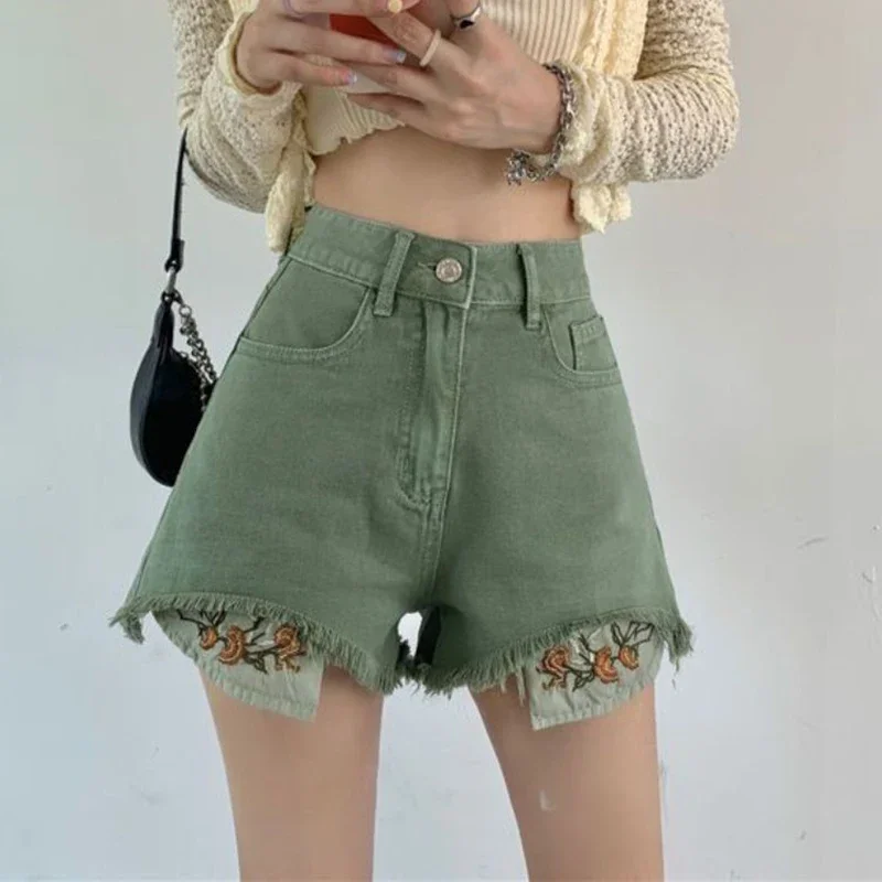 2025年夏 レディースファッション 刺繍入り リップドデニムショーツ 女性用 グリーン ショートジーンズ ガールズ シック ハイウエスト ジーンズ パンツ サイズ S-XL
