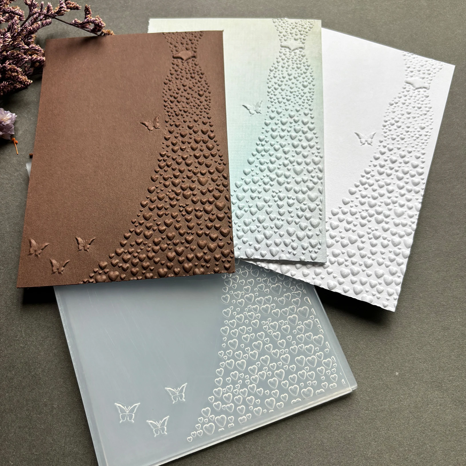مجلد منقوش ثلاثي الأبعاد بتصميم عقدة الفراشة والحب - صناعة البطاقات البلاستيكية ذات الملمس ثلاثي الأبعاد، وسجل القصاصات والحرف اليدوية