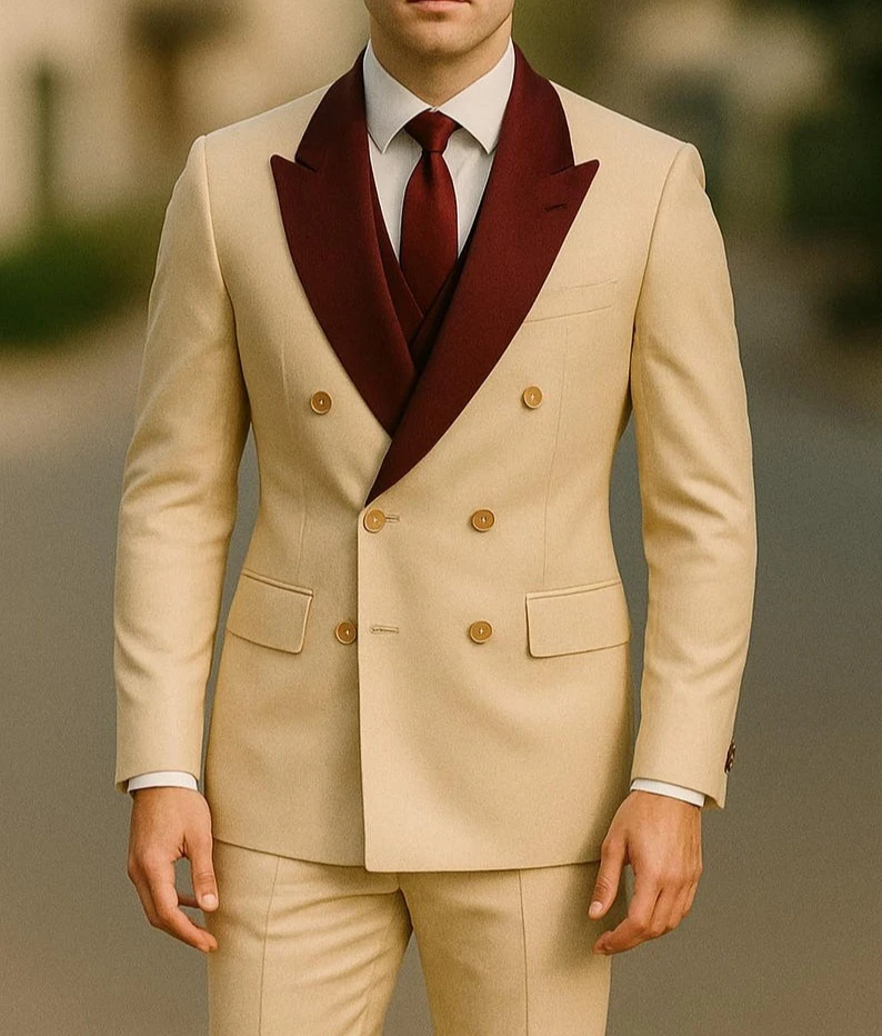 

Бежевый двубортный костюм: мужской свадебный костюм из двух частей с пиковыми лацканами
