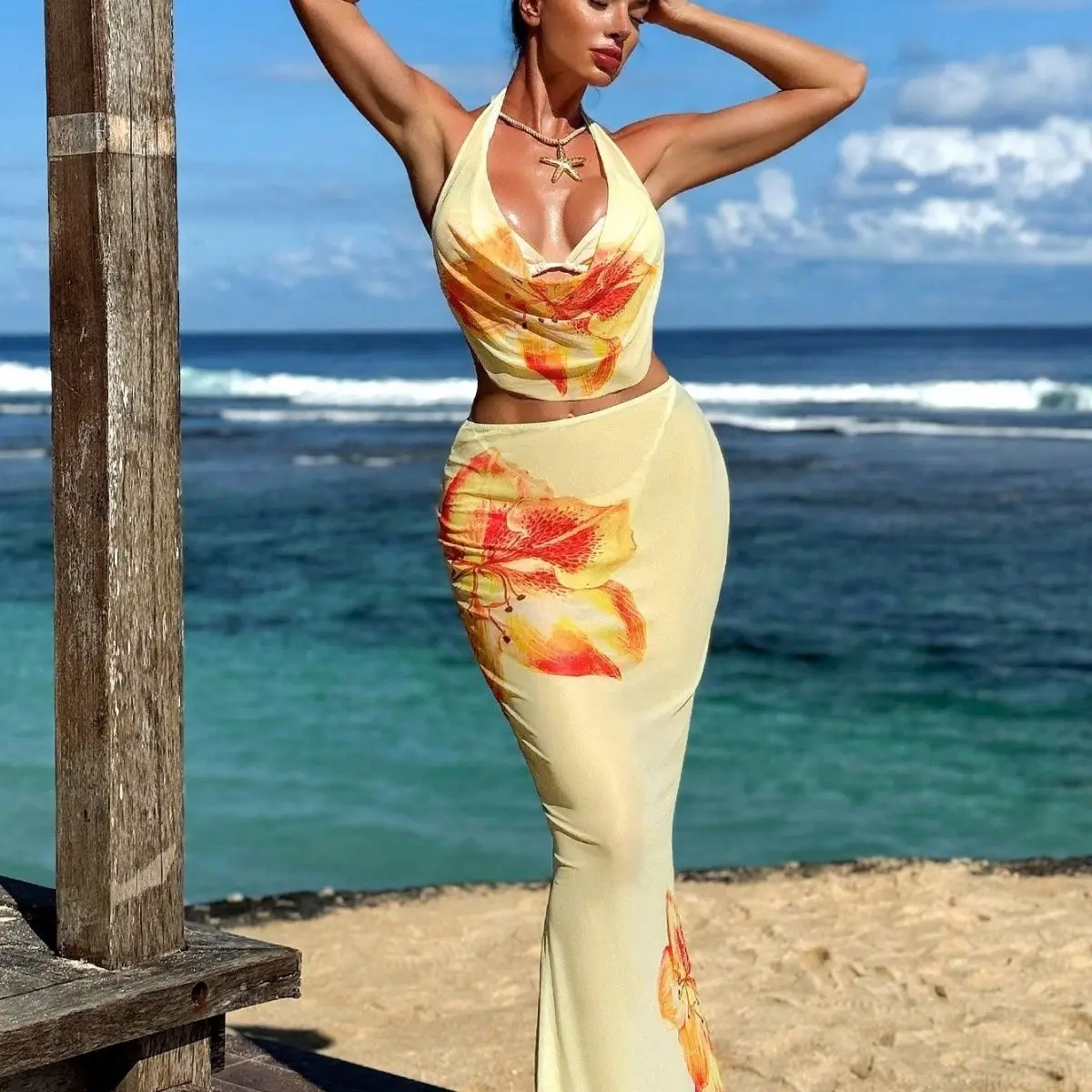 

Новый летний пляжный комплект из двух предметов: цветочный топ и длинная юбка-парео для женщин, стройнящий силуэт, пляжная одежда Sweet And Spicy 00 Brand