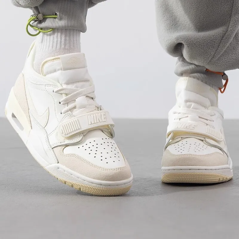 

Женская обувь Nike, новинка 2025 года, мягкая одежда для отдыха, спорта, боевые баскетбольные кроссовки FQ7827-102