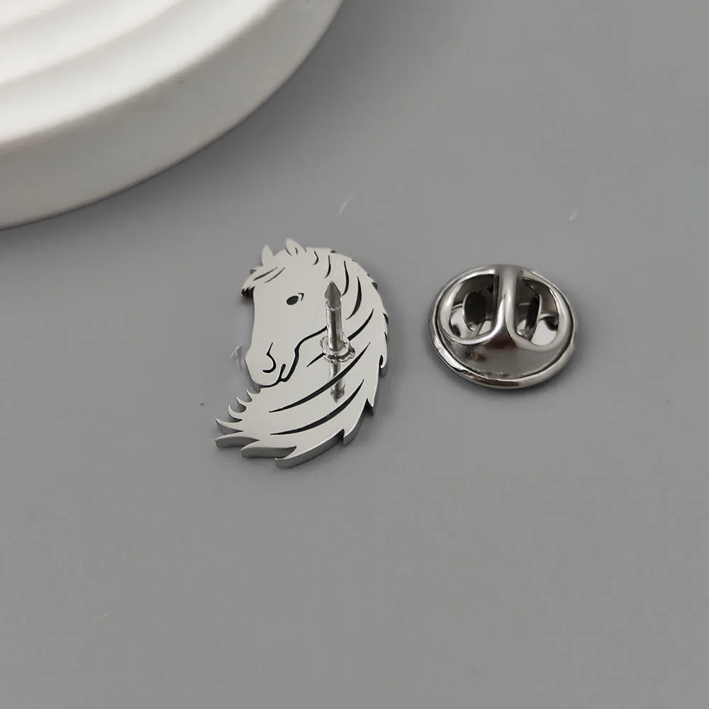 New horse head hollow brooch jewelry suit shirt stainless steel flat cutting accessories in stock cross-border