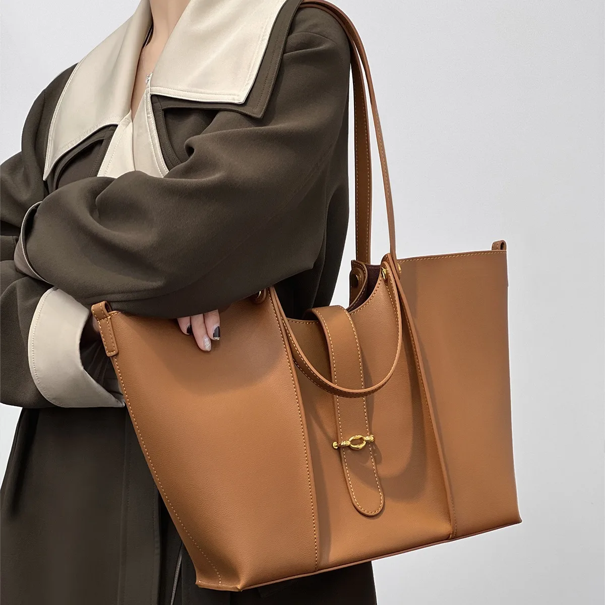Cowhide Women's Tote Bag 2024 New Large Capacity Fashion Designer Luxury Bags Classic Vintage Pleats Women Shoulder Bags