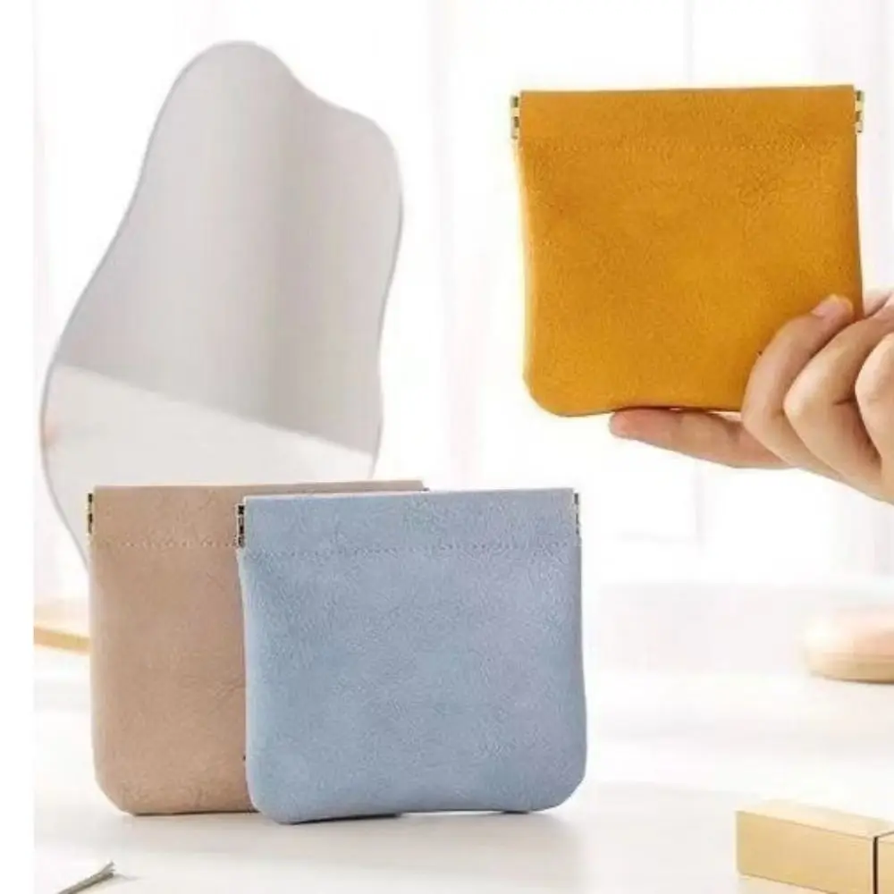 حقيبة أحمر الشفاه ذات الإغلاق التلقائي المحمولة البسيطة لتنظيم مستحضرات التجميل حقيبة مكياج للسفر من البولي يوريثان