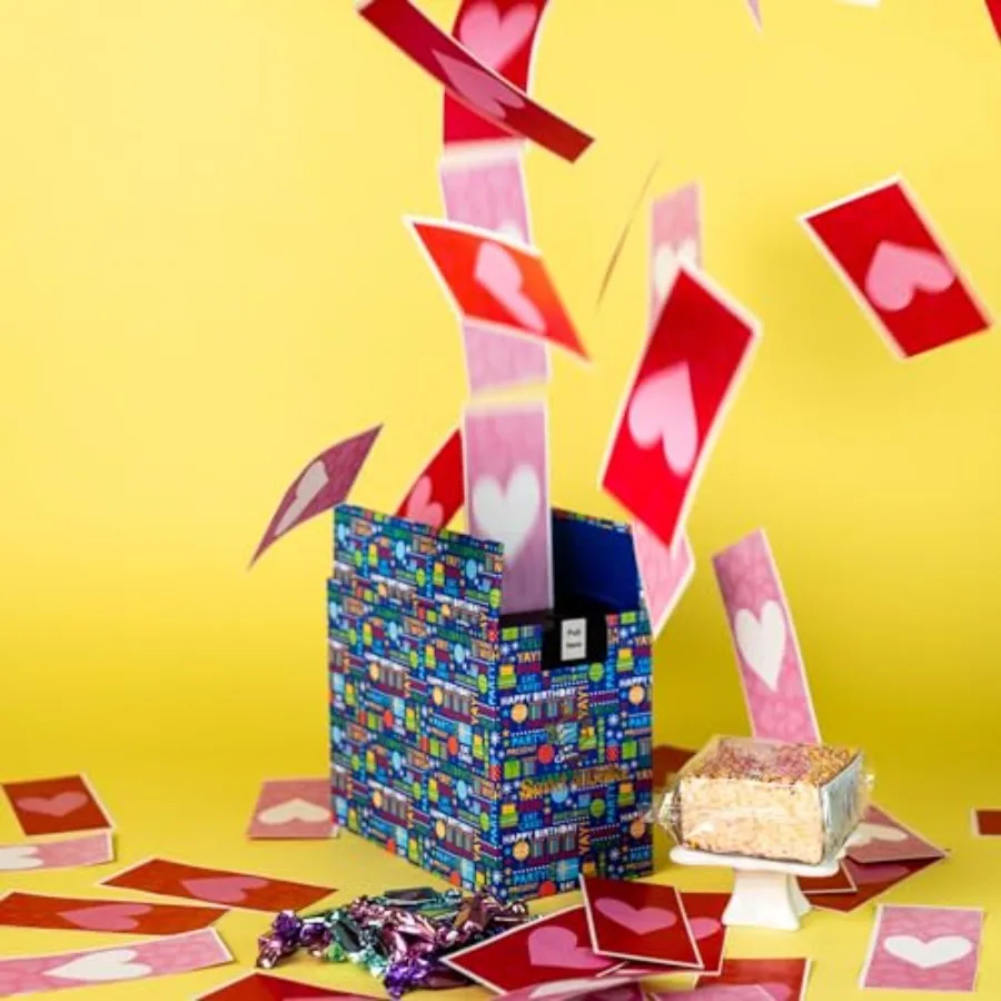 

Подарочная коробка на день рождения от Ready-to-Gift: музыкальная шкатулка с сладкими карамелями и хрустящим кексом с радужной посыпкой 3 дюйма (без сборки)