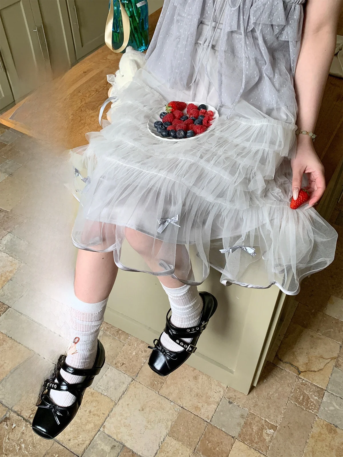 

BibiBency High Waist Lace Skirt with Bowknot Mid-Length Cake Skirt for Sweet Girl Grey Color Polyester Fabric Non-Stretch