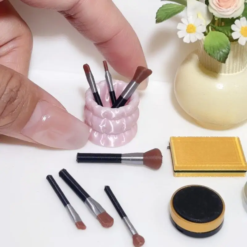 8Pcs/Set Doll Accessories Toys 1/12 Dollhouse Miniature Simulation Makeup Brush Pen Holder Model Ornament Scene Decoration