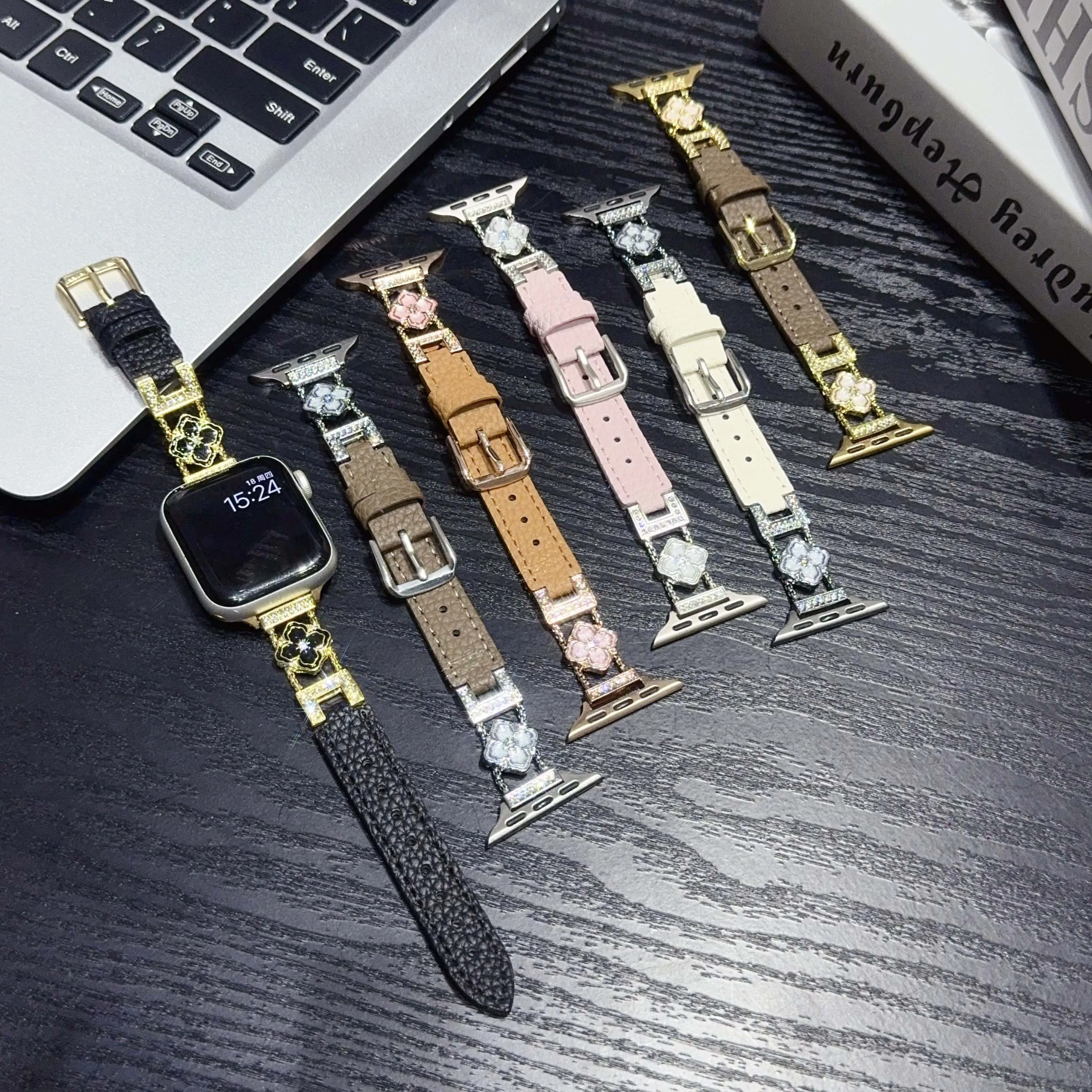 

Кожаный ремешок с рисунком личи в стиле пэчворк с цветком для Apple Watch S11 S10 S9 8 7 6-SE 5-3 49 46 45 44 42 41 40 38 мм женский ремешок