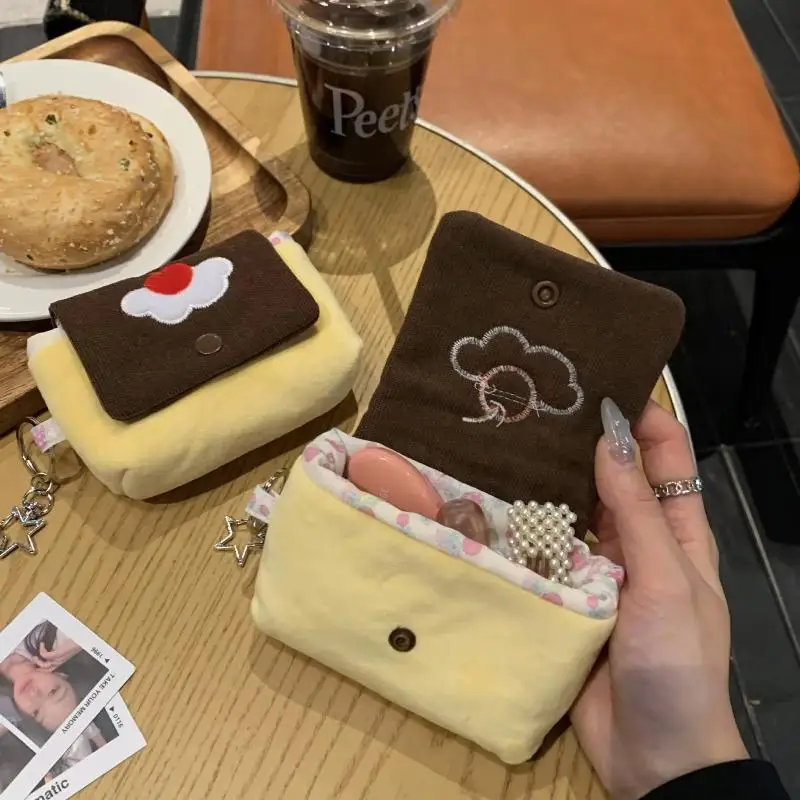 Multifunktionale kleine Tasche für Mädchen, niedliche Kirschpudding-Plüsch-Münzbörse, Mini-Cartoon-Handtasche für Karten, Kopfhörer und mehr. – Detail 15