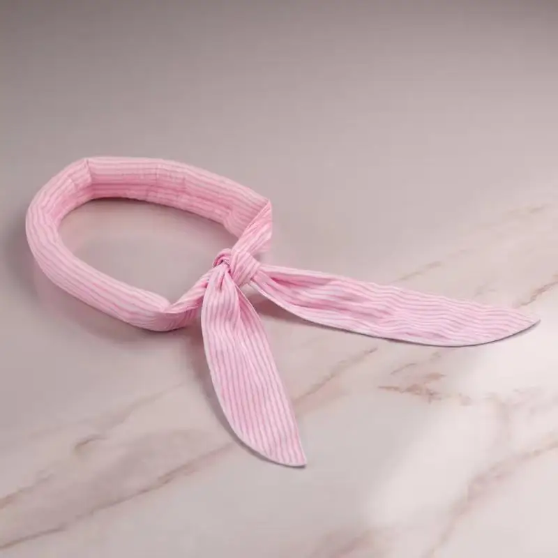 Reusable Pet Cooling Neck Collar Quick Cool Gel Adjustable Comfortable Summer Accessory For Dogs Cats