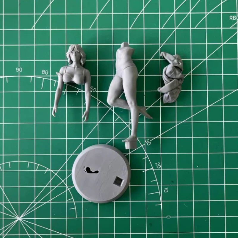 1/24 Schaal Gegoten Hars Figuur Model Kit Kort Haar Schoonheid Bikini Versie Hobby Miniatuur Speelgoed Ongemonteerd Ongeverfd DIY Diorama