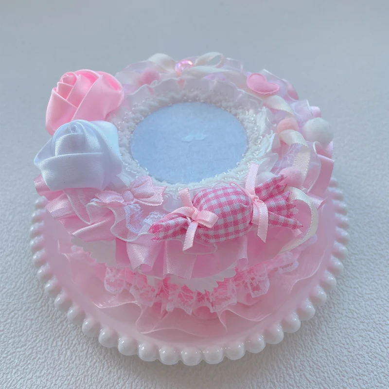 

Cute Badge Holder Cake Shaped Can Badge Cover Pin Holder Ita Bag Bow Badge Display Backpack Diy Ornament Accessories Baji Holder