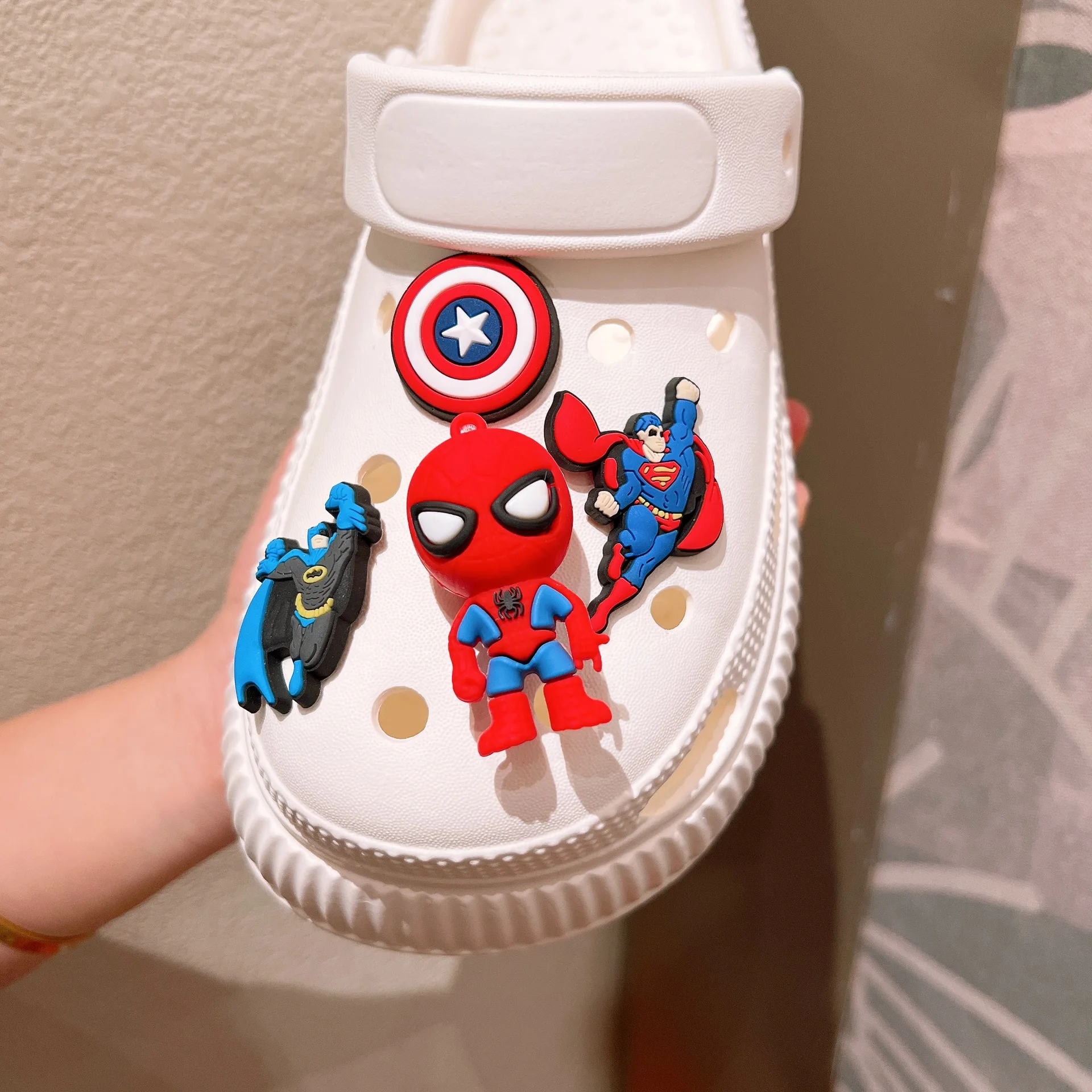 Animation Hero Spider-Man Series Shoes Flower Hole Shoes Accessories Removable Three-dimensional Slippers Decorative Buckle