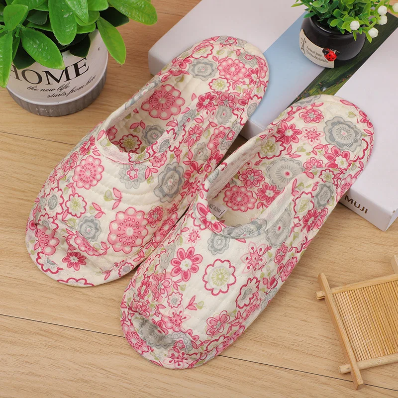 Floral Print Women\'s Soft Sole Slippers Mute Non-Slip Cotton Shoes For Women Large Floor House Indoor Flat Sandals