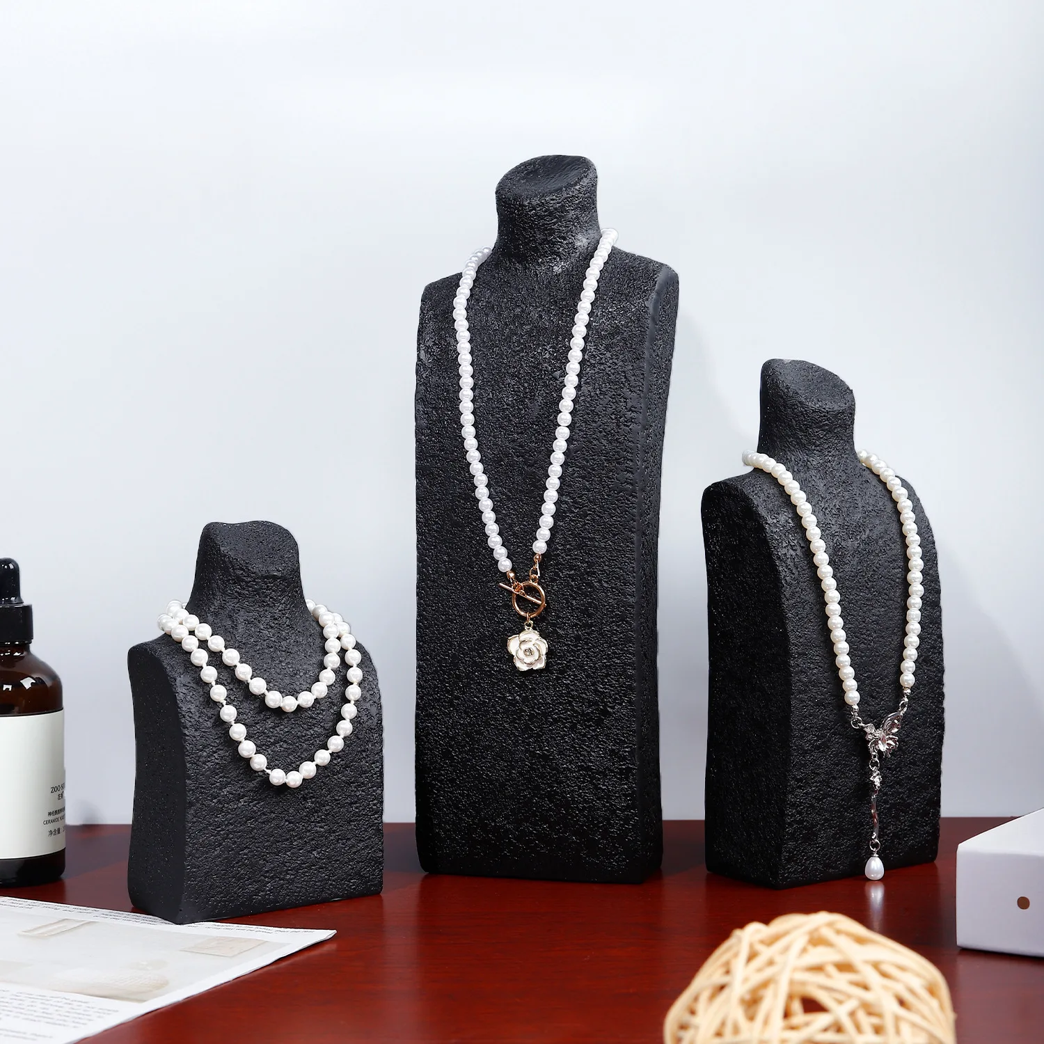 Black Jewelry Display Bust Necklace Holder Mannequin Stand Matte Textured Jewelry Holder Display Stands Necklace Display Stand