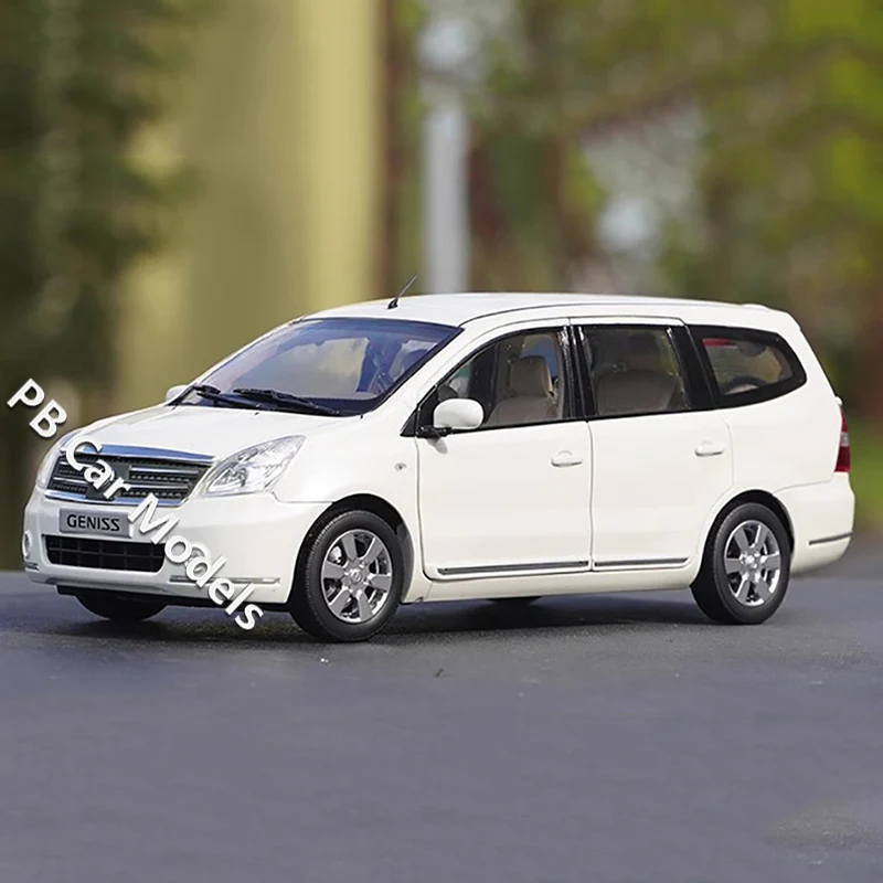 1: 18 Original Junyi Car Model GENISS Alloy Car Model +small gift