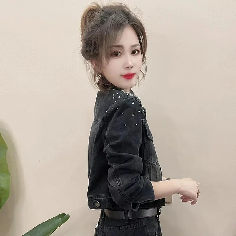 2024년 초가을 여성용 짧은 데님 재킷 반짝이는 비즈 유럽 스타일 패션 고급스러운 느낌 루즈핏 긴 소매 버튼 클로저