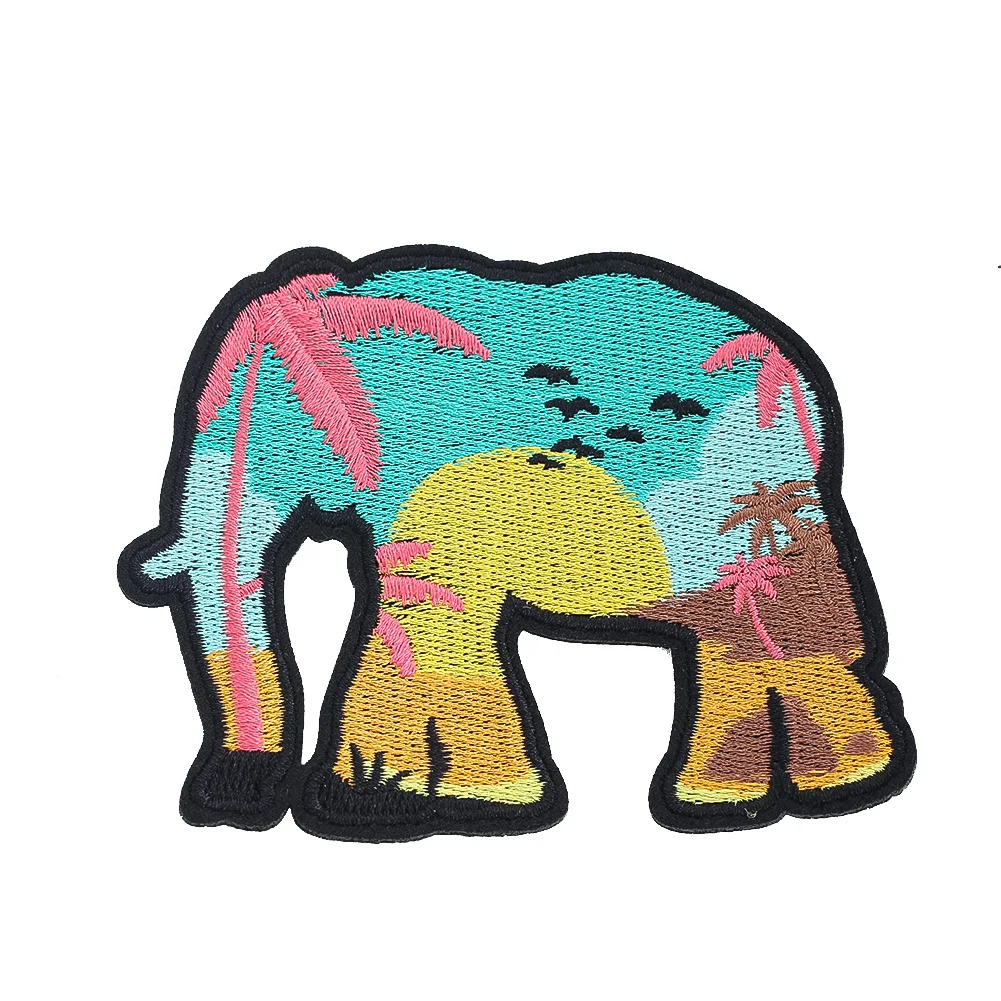 1Pc Mix Insignia Patches for Clothing, Iron on Embroidered Sew Applique, Cute Fabric Badge, Garment Apparel Accessories