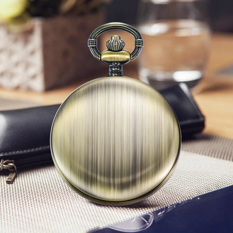 1pc A vintage-style quartz pocket watch with a train motif with a thickened link This pocket watch is perfect for wearing a holi