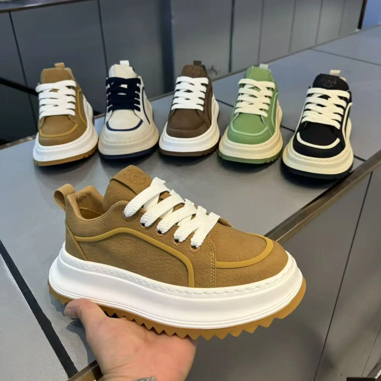 Men's spring new versatile and comfortable sports thick soled shoes, casual shoes, trendy shoes, height increasing board shoes
