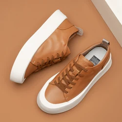 Men's shoes, trendy shoes, autumn retro high-end men's casual shoes, thick soled anti slip versatile lace up board shoes 240713