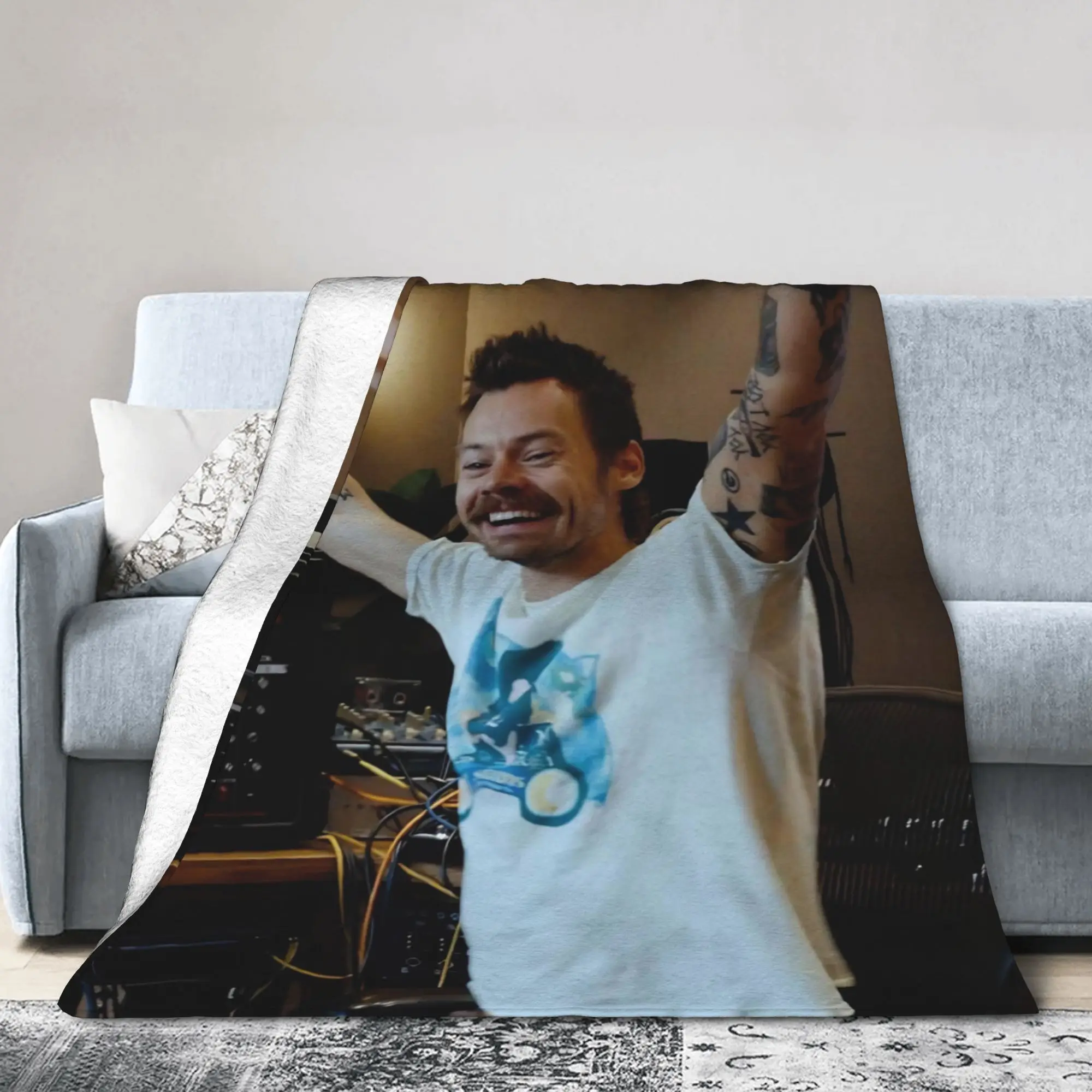 Kiss All The Time Disco Blanket Harrys Singer Styles Flannel Funny Warm Throw Blanket for Bedding Lounge Textile Decor