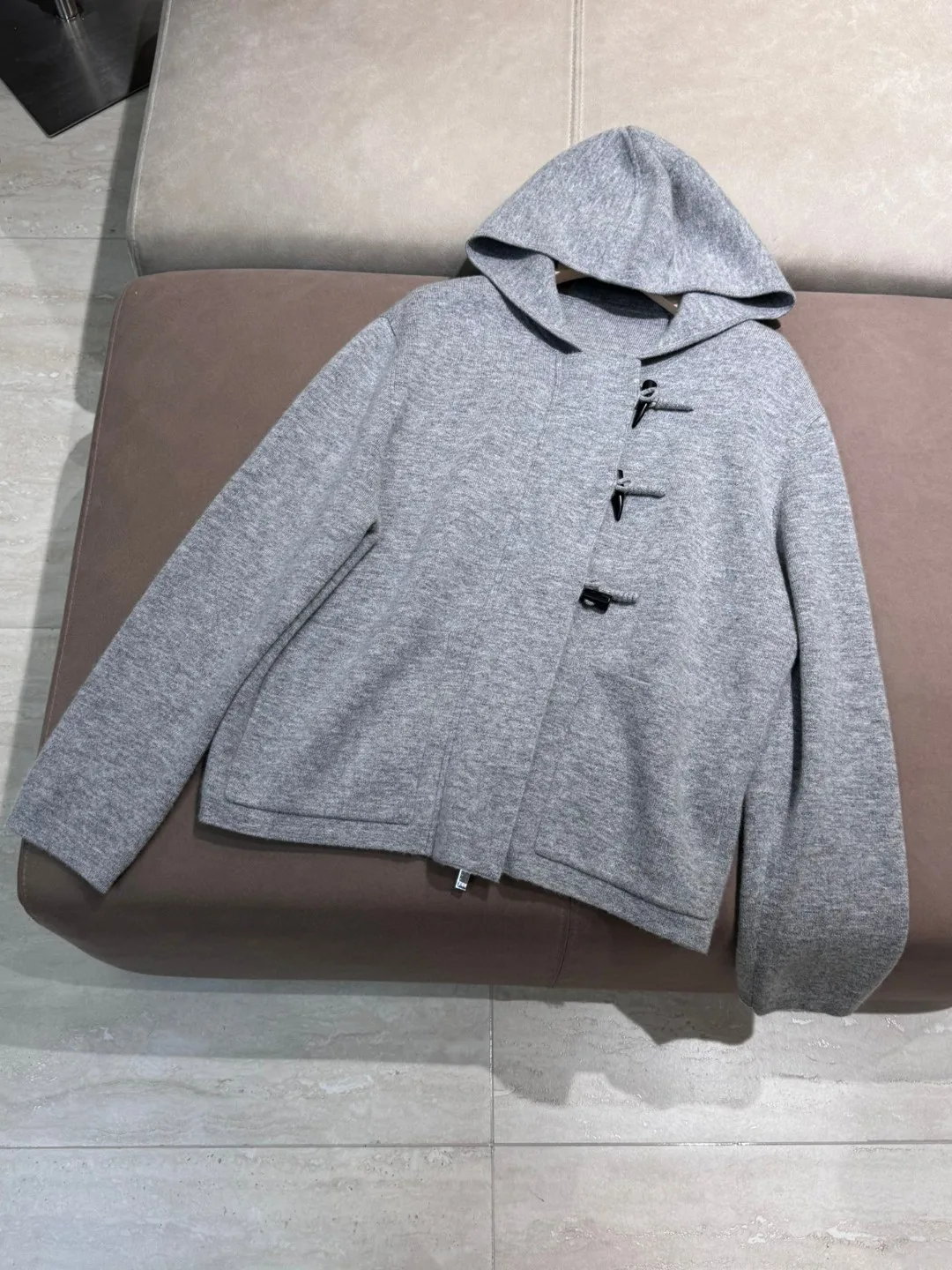 Chaqueta con capucha de cachemira gruesa de color sólido otoño-invierno