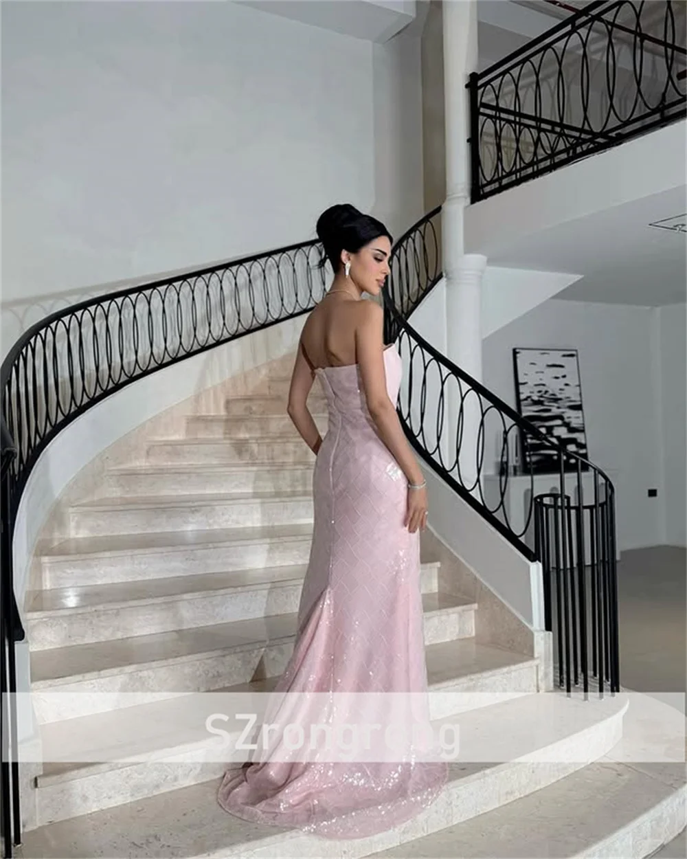 Glamuroso cuello barco lentejuelas brillantes sin espalda vestido saudí sirena sexy hasta el suelo vestido de novia de noche con tren personalizado