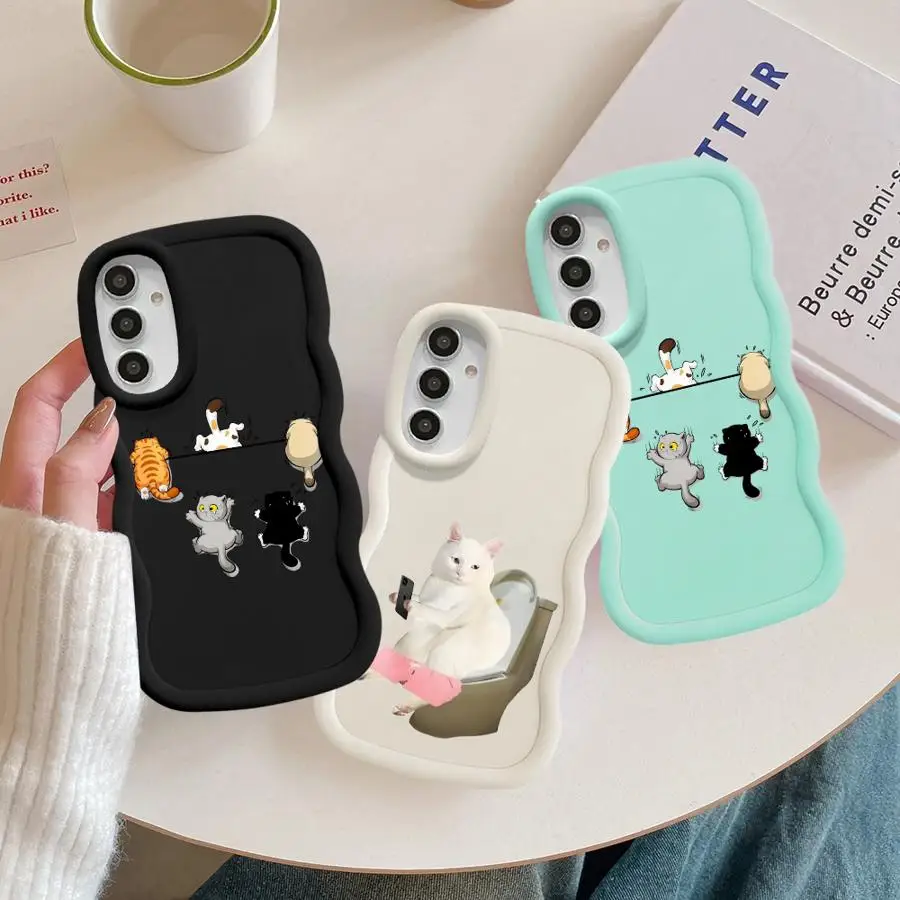 Cats Climbing Walls…