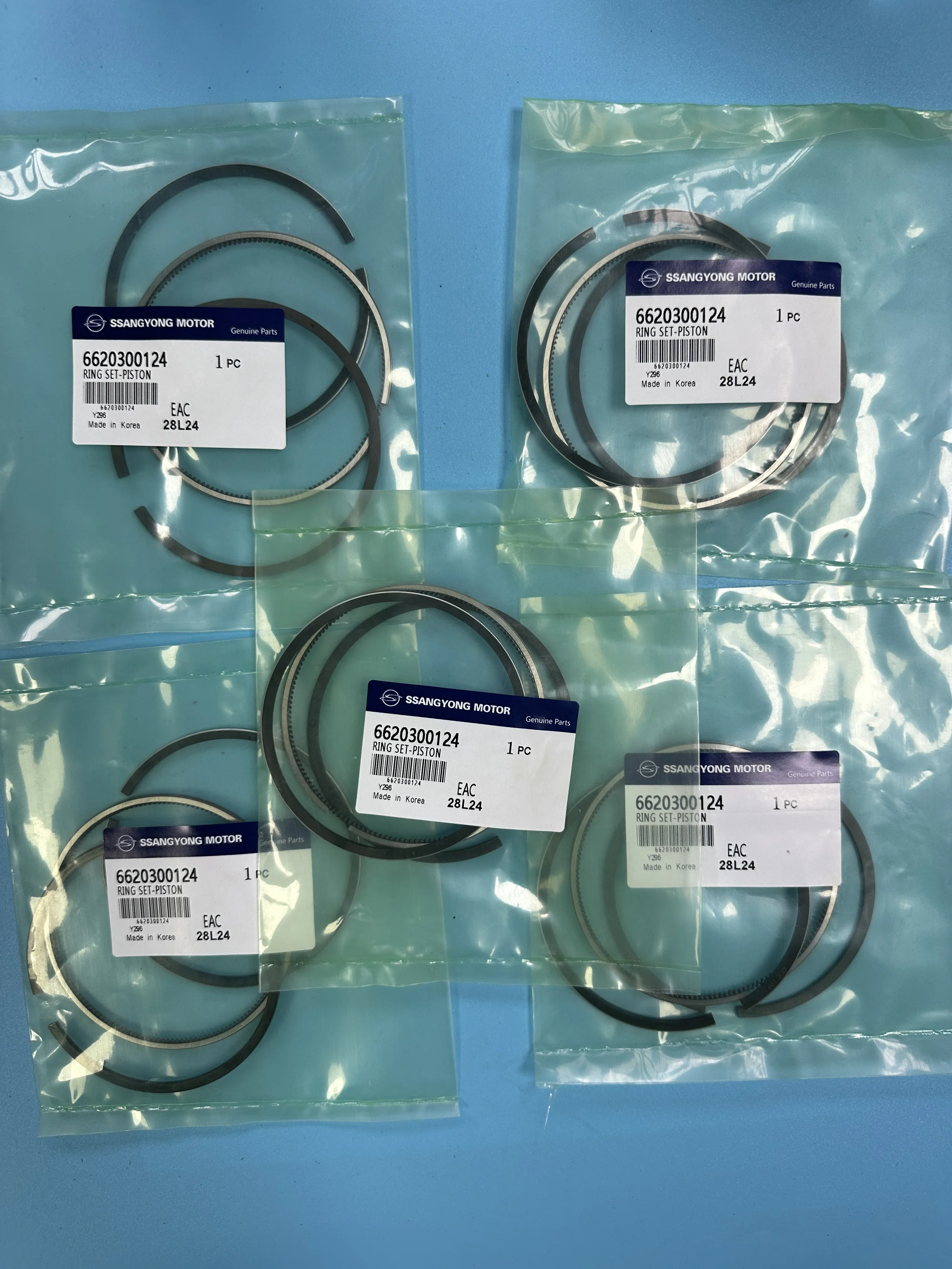 

Piston Ring Set 6620300124 For Ssangyong MB100 Rexton MUSSO D2.9 Before 2003
