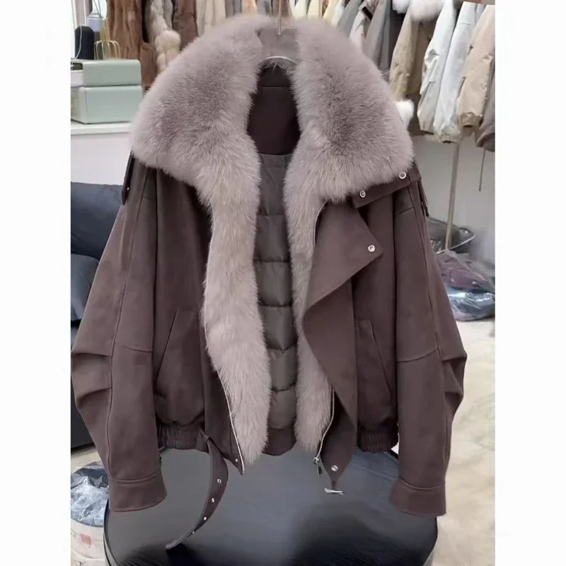 Fashion.A New Large-sized Best-selling Cotton-padded Jacket for Women in Winter, Exuding A Sense of Elegance and Sophistication.