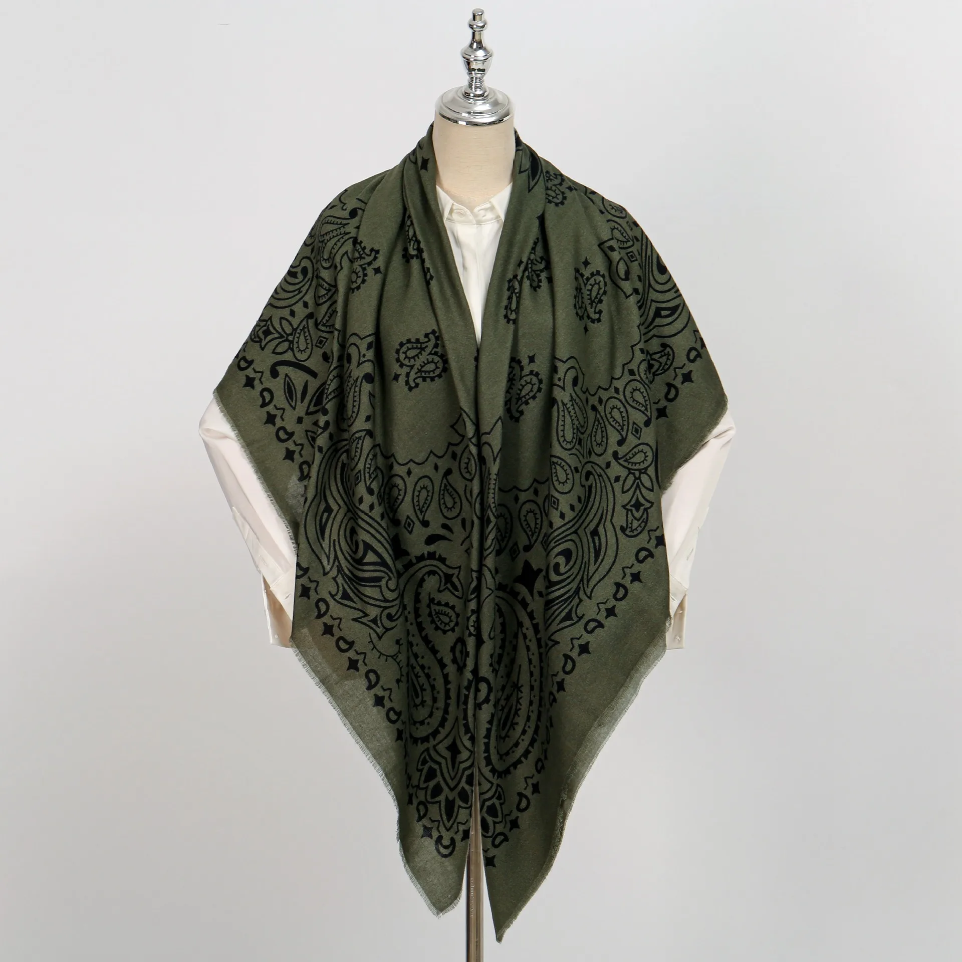 Retro Walnut Large Scarf Autumn Winter Skin-friendly Warmth Woolen Print Versatile Shawl Original Design Polyester Fiber