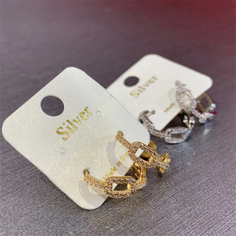 

Fashionable, Exquisite, Compact, Micro Inlaid Chain Style Ear Buckle, Simple and Personalized Commuting Light Luxury Earrings