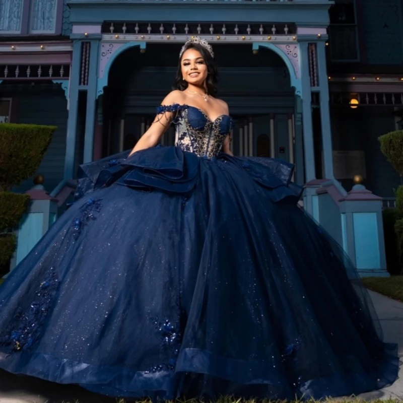 

Темно-синее блестящее платье принцессы для Sweet 16, платье для Quinceanera с открытыми плечами, аппликацией, цветочным узором, бисером, кристаллами, из тюля, для вечеринки, дня рождения
