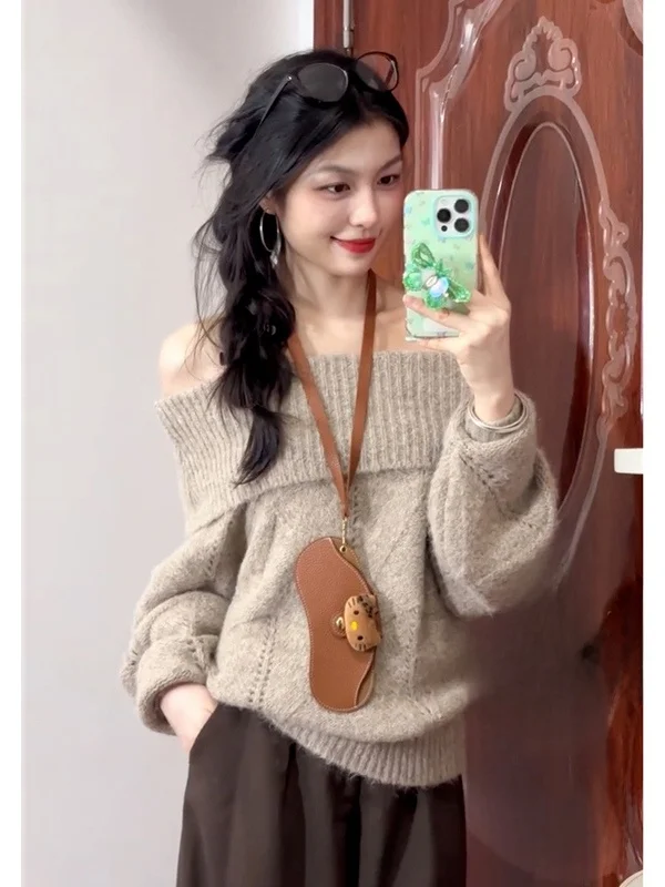 

Корейский свободный вязаный свитер на одно плечо для женщин, весенне-осенний, стройнящий, красивый вязаный топ, однотонный, для повседневной носки