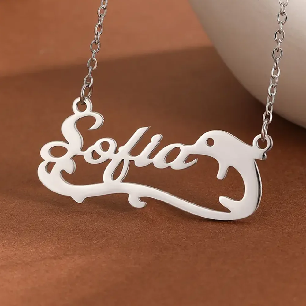 

Customized Personalized Dolphin Pendant Necklace, With a Personalized Name, is the Perfect Choice for Holiday Gifts.