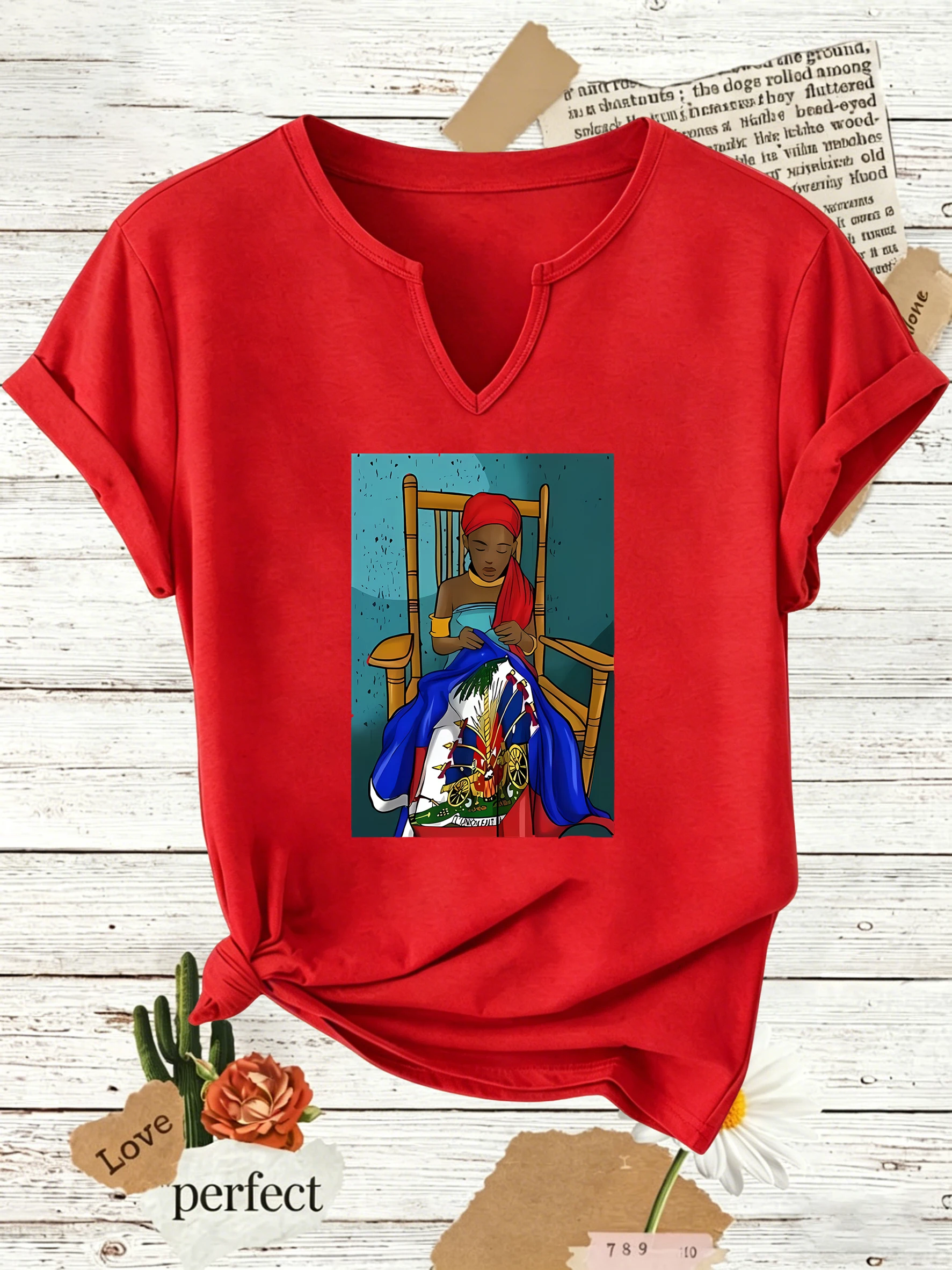 T-shirt d'été pour femme à col en V et manches courtes, motif femme haïtienne avec drapeau d'Haïti, tee-shirt décontracté patriotique et fierté culturelle