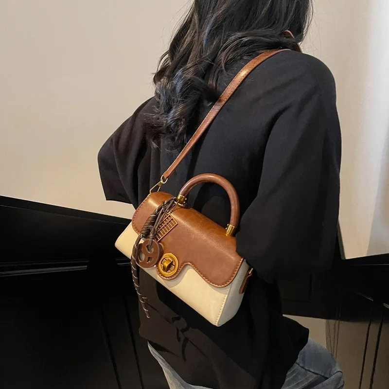 

Сумка для подгузников Classic Chic, кожаная дизайнерская сумка-кроссбоди, элегантная оригинальная винтажная сумка для женщин.