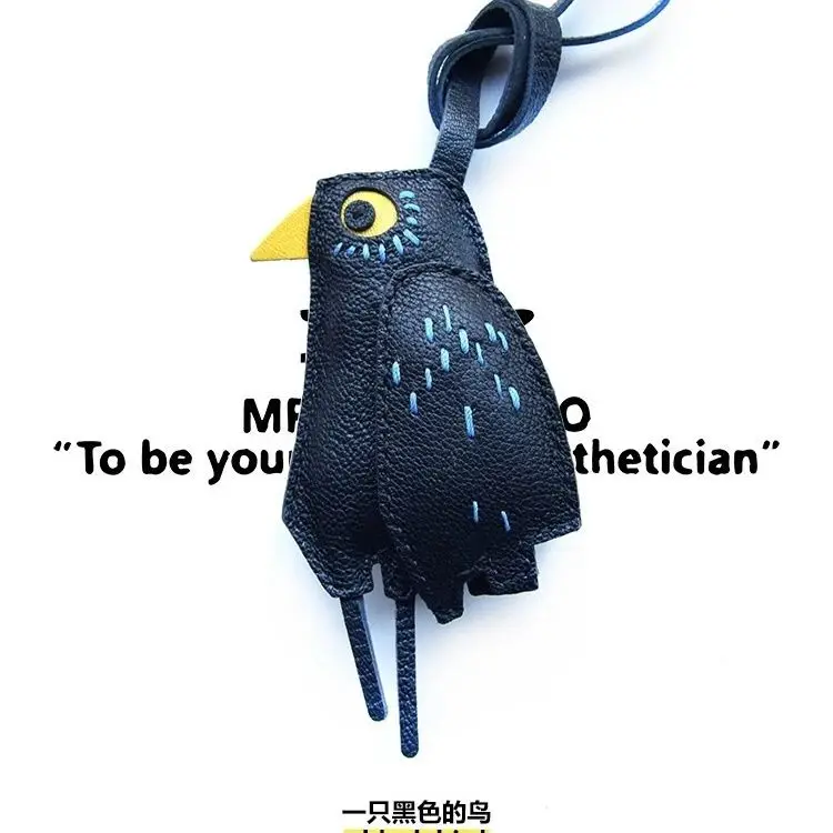 Cute black bird car keychain pendant, simple and adorable bag charm gift