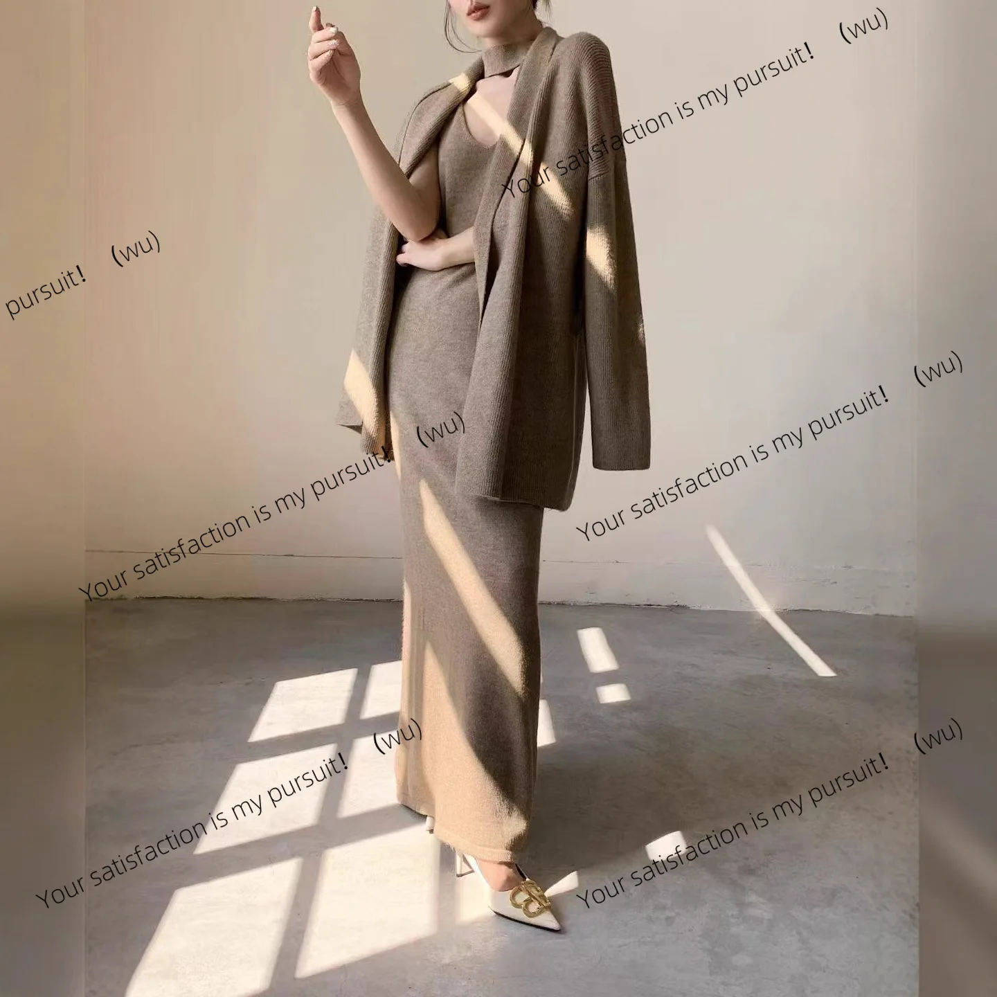 

Temperament French suspender with long skirt inside + loose knitted jacket cardigan three-piece set