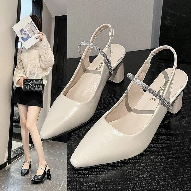 Unique style high-heeled shoes paired with a skirt, closed-toe chunky heel sandals 2026 French-style girls' shoes