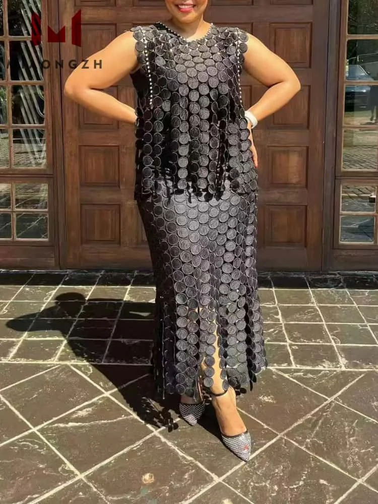 

High Quality Fashion Hollow Out Diamond Tassel Women's Two Piece Set Embroidered Sleevess Vest Tops + High Waist Skirt New Suit