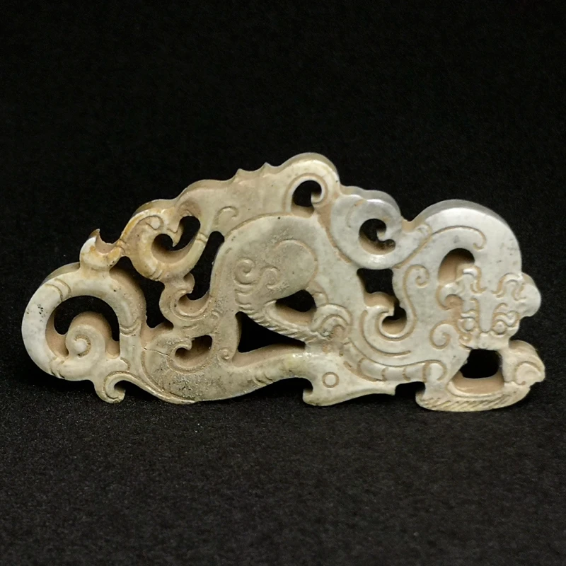 1919 Antique art Size 2.5 Inch China Old Dynasty Jade Carved Dragon Beast Pi Xiu Yubi Yu Bi Amulet Pendant Collection