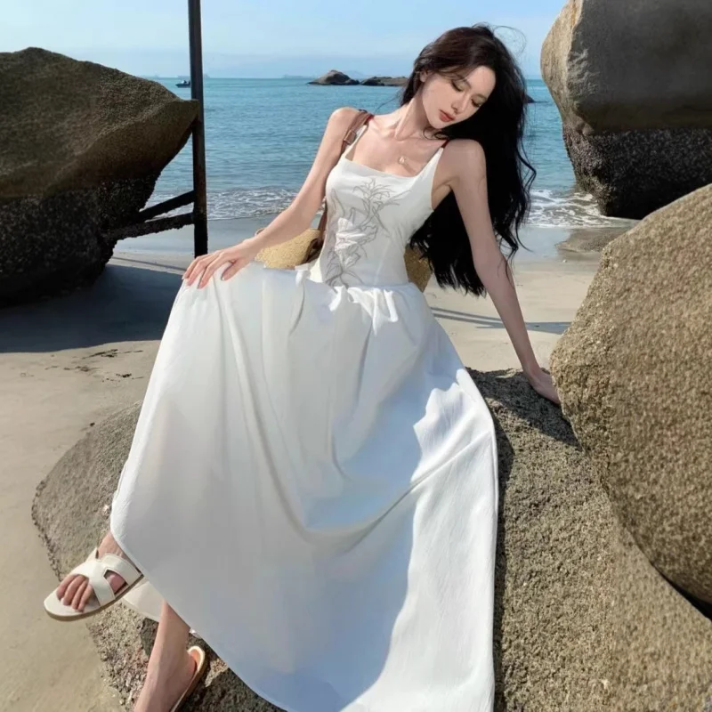 

Потрясающее платье для важных мероприятий, уникальное, красивое и элегантное. Популярное в этом году красивое длинное платье без бретелек2026Su