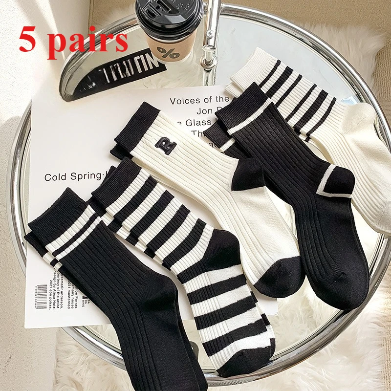 

5 пар женских осенних модных полосатых носков средней длины, универсальные весенне-осенние спортивные модные носки в студенческом стиле