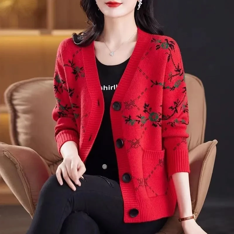 New Autumn/Winter 2025 Middle Aged Mother Ladies Knitting Cardigan Sweater Coat Long-Sleeve Korean Version Women's Sweater