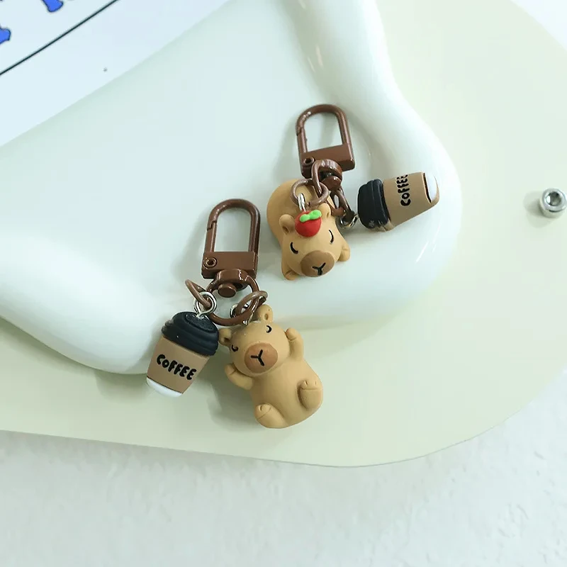 Harz Kaffee Capybara Schlüsselanhänger Lustige Capibara Tasche Hängen Niedlich Lustige Mode Anime Schlüsselanhänger Handy Hängen Zubehör
