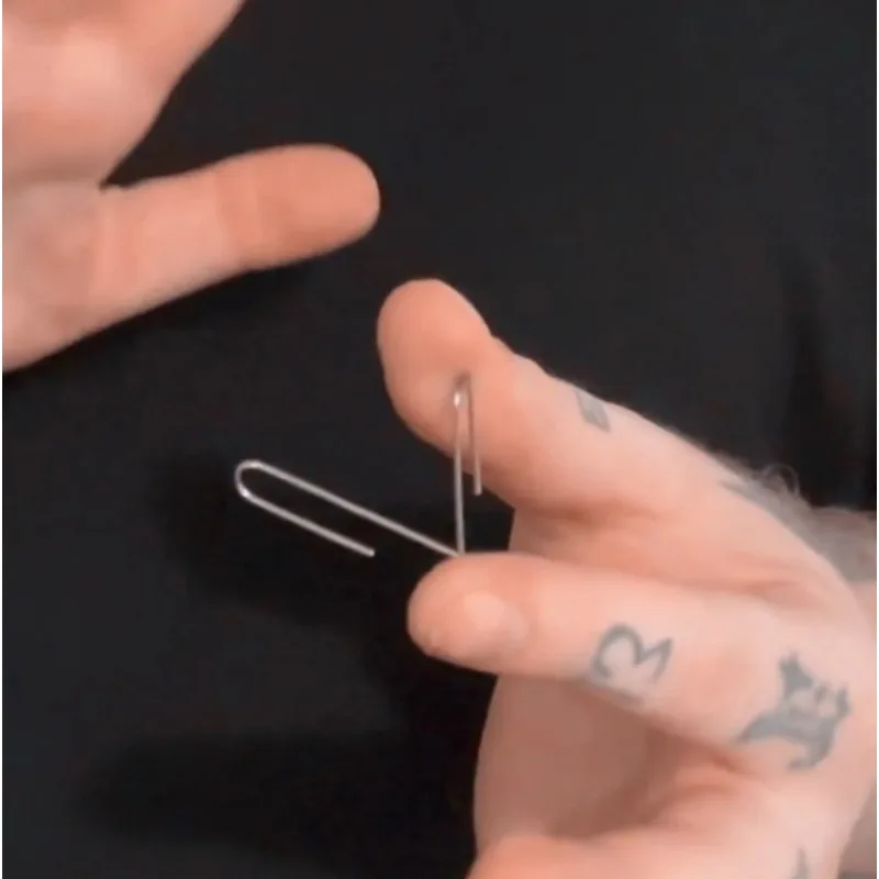 ‌ مشبك نفسي من نيكولاس لورانس الاحترافي عن قرب Mentalism خدعة سحرية الوهم الفوري الدعامة السحرة الحيل ثني العقل